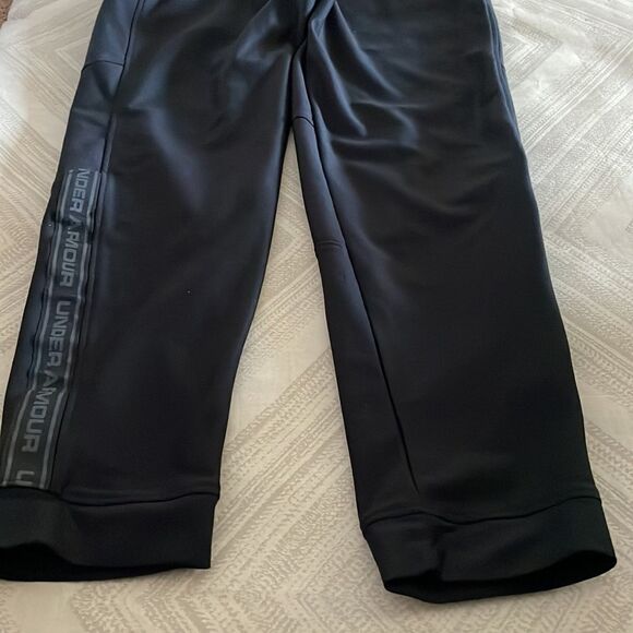 Under Armour Boys Black Drawstring Athletic Pants - Picture 6 of 6